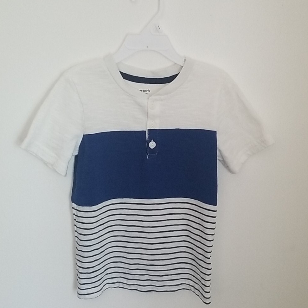 Carter kid's T-shirt size 4/5
